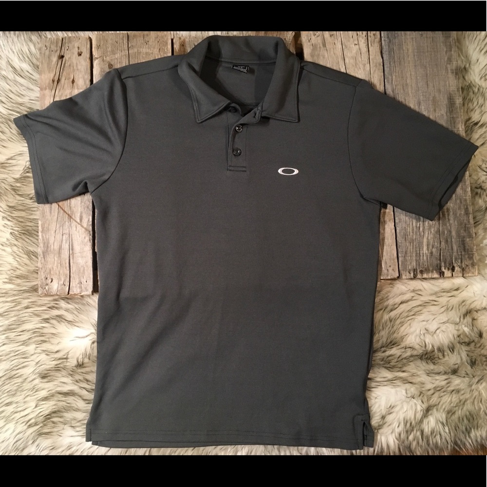 Oakley shirt/med/ like new